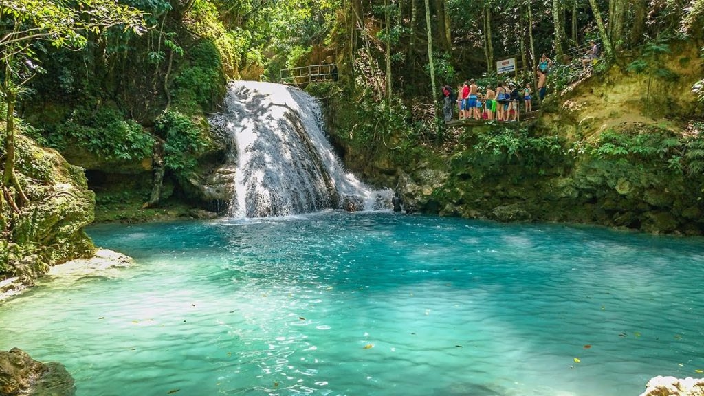 Ocho Rios River Combo – Blue Hole, Tubing & Dunn’s River
