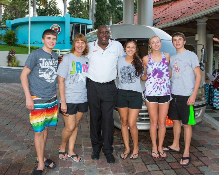 Montego Bay Airport (MBJ) to Ocho Rios Private Transfer