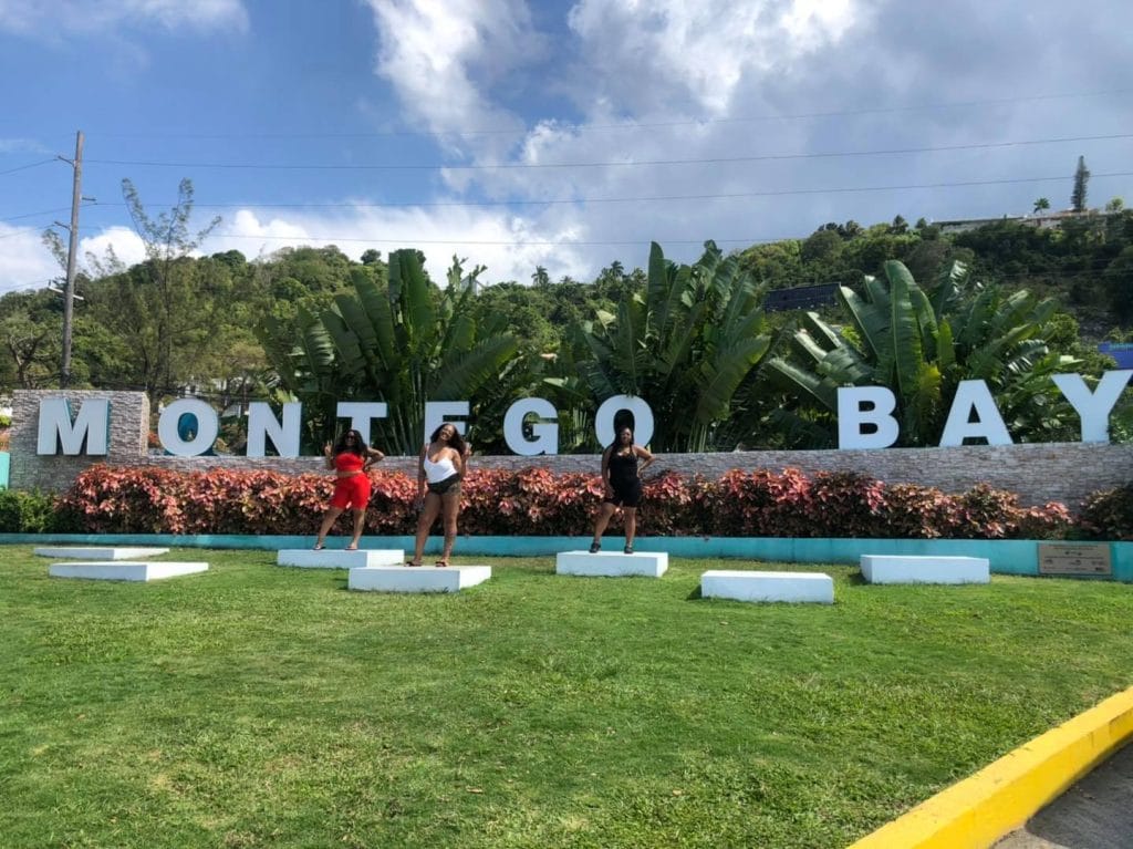 Private Transfer from the Airport to Rose Hall Hotels